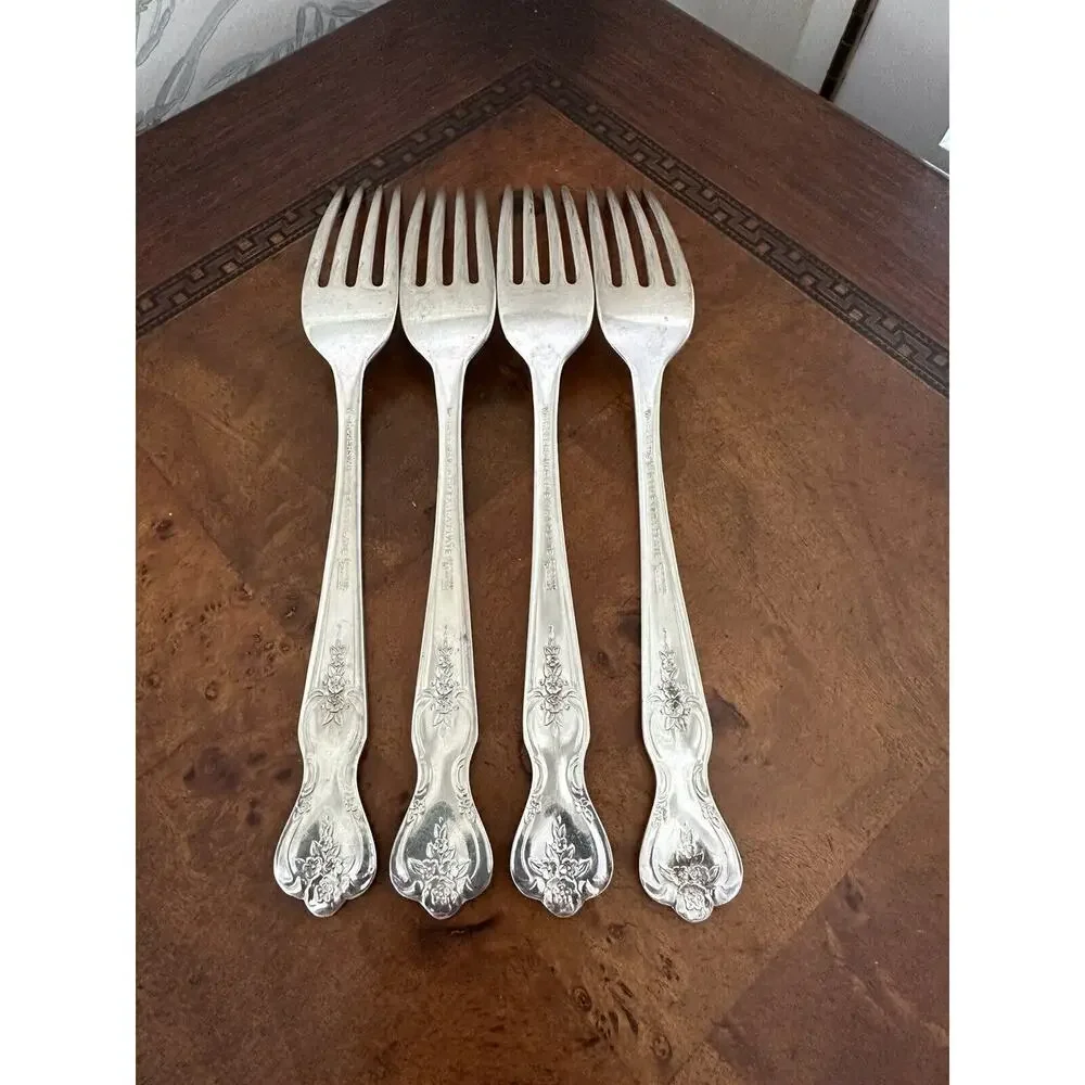 SET OF 4~ WM Rogers MFG Co. Extra Silver Plate Original Rogers 7.5